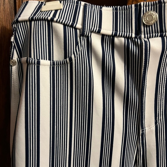 NWOT Thrill stretch capris size 2X (24C23) - Picture 3 of 7